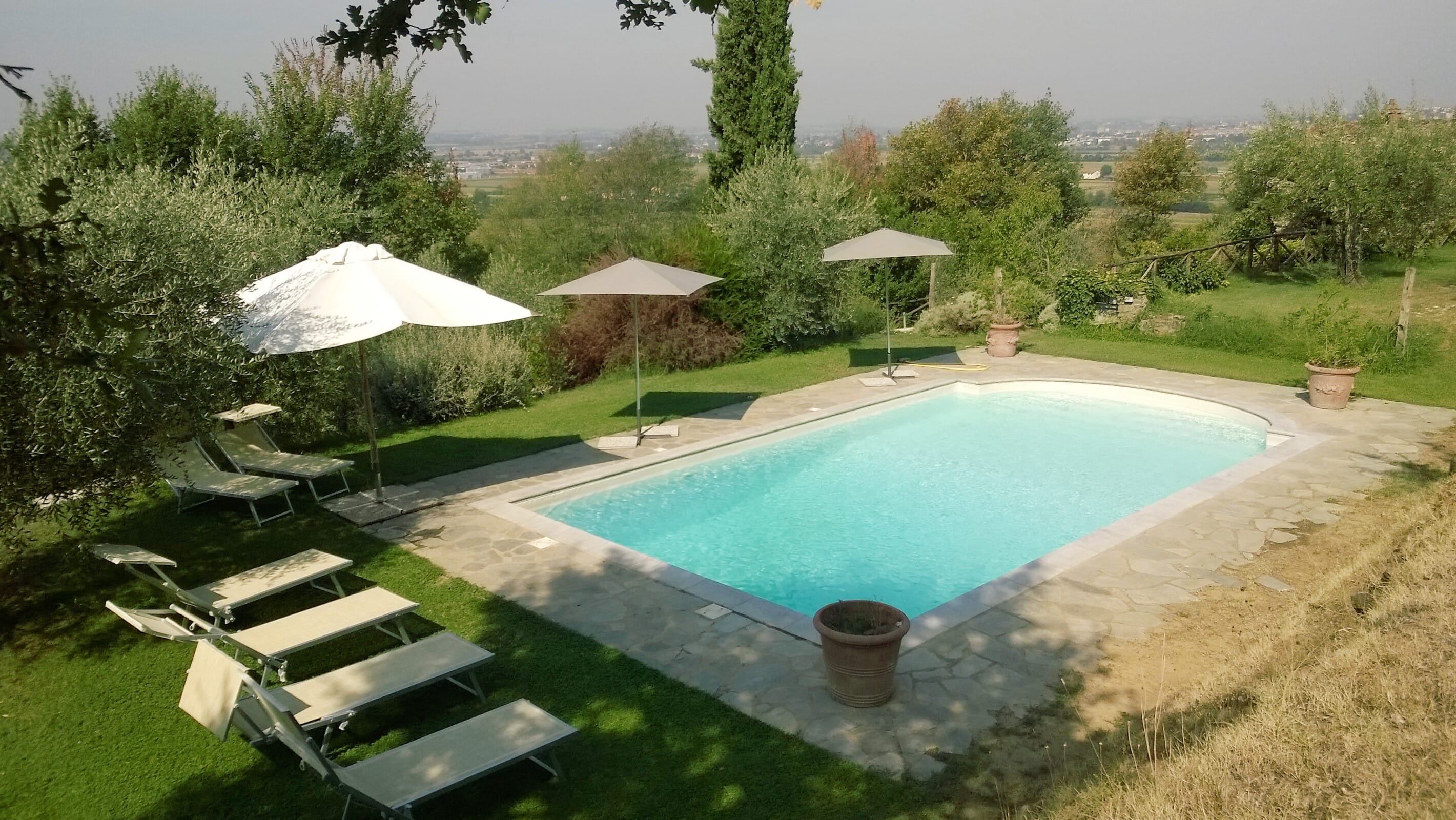 Farmhouse in Cortona with swimming pool and park