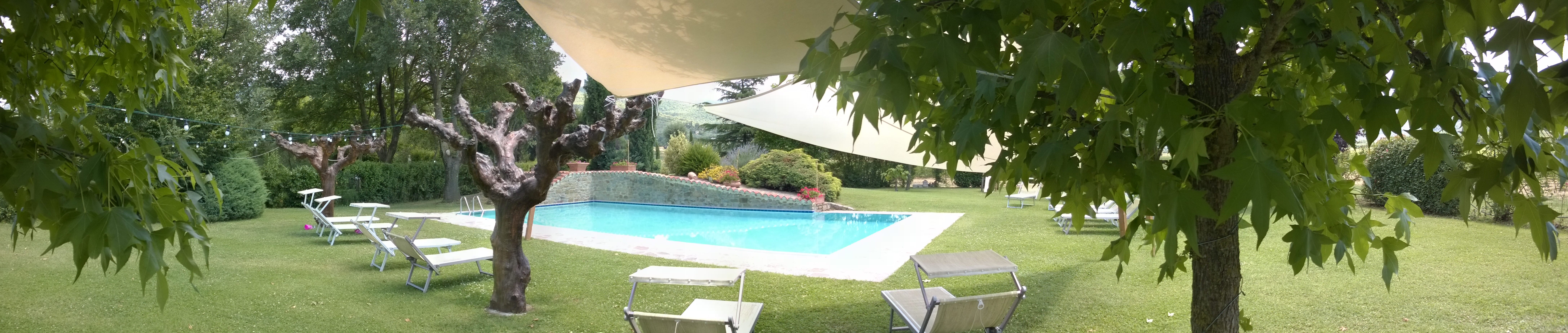 Agriturismo a Cortona con piscina e parco